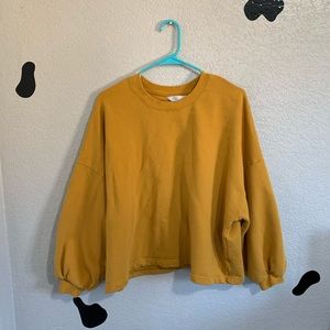 yellow crop top baggy shirt!